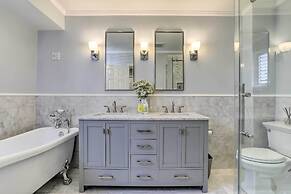 Central Philly Townhome w/ Patio & City Views!