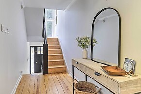 Central Philly Townhome w/ Patio & City Views!