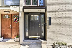 Central Philly Townhome w/ Patio & City Views!