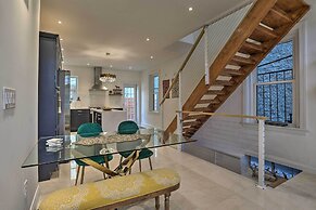 Upscale + Unique Townhome in University City!