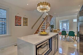 Upscale + Unique Townhome in University City!