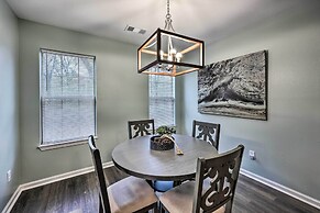 Tranquil Retreat w/ Dock on Lake Hamilton!