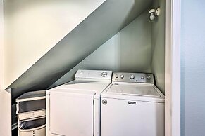 Tranquil Retreat w/ Dock on Lake Hamilton!