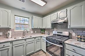 Tranquil Retreat w/ Dock on Lake Hamilton!