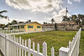 2 Mi to Swim & Shop: Updated North Palm Beach Home