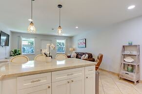 2 Mi to Swim & Shop: Updated North Palm Beach Home