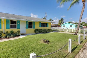 2 Mi to Swim & Shop: Updated North Palm Beach Home