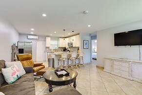 2 Mi to Swim & Shop: Updated North Palm Beach Home