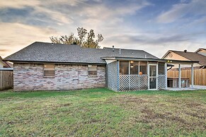 Home w/ Screened Porch ~ 10 Miles to Dtwn Okc!