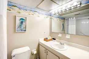 Indian Rocks Beach Cottage, Walk to Beach!