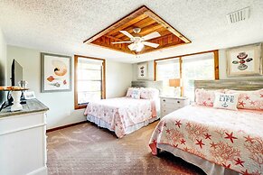 Indian Rocks Beach Cottage, Walk to Beach!