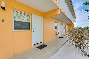 Sunlit Longboat Key Escape w/ Private Resort Beach