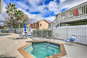 Bright Kissimmee Condo < 6 Mi to Disney World