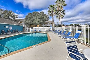 Bright Kissimmee Condo < 6 Mi to Disney World