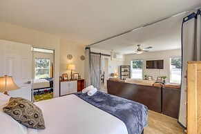 Hot Tub & Pool: Joshua Tree Vacation Home!