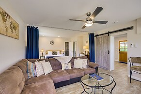 Hot Tub & Pool: Joshua Tree Vacation Home!