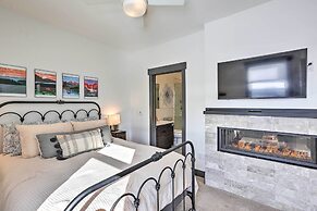 Modern Mountain Getaway, Walk to Grand Lake!