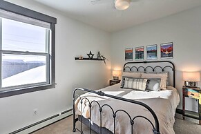 Modern Mountain Getaway, Walk to Grand Lake!