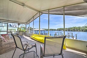 Angler's Getaway: Homosassa Home w/ Boat Dock!