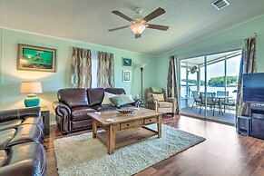 Angler's Getaway: Homosassa Home w/ Boat Dock!