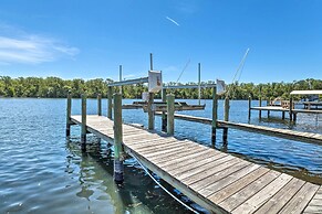 Angler's Getaway: Homosassa Home w/ Boat Dock!