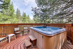 Cozy Lake Arrowhead Cabin w/ Hot Tub & Deck!