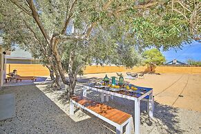 Modern Joshua Tree Bungalow With Fire Pit & Bbq!