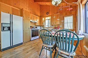 Big Bear Lake Cabin w/ Deck ~ 7 Mi to Ski Slopes!