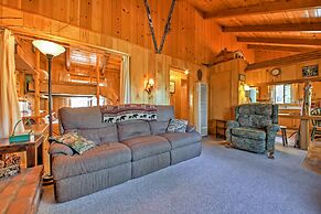 Big Bear Lake Cabin w/ Deck ~ 7 Mi to Ski Slopes!