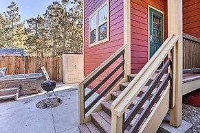 5 Mi to Big Bear Lake: Cozy Cottage w/ Hot Tub