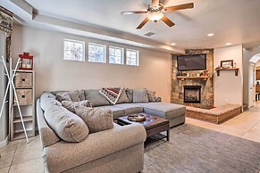 5 Mi to Big Bear Lake: Cozy Cottage w/ Hot Tub