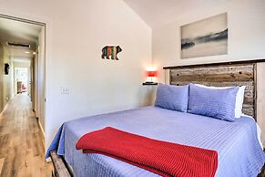 5 Mi to Big Bear Lake: Cozy Cottage w/ Hot Tub