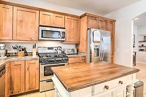 5 Mi to Big Bear Lake: Cozy Cottage w/ Hot Tub