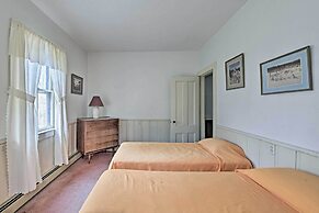 Vineyard Haven House - Easy Access to Beaches