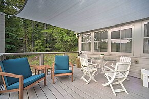 Cozy Stockbridge Cabin - Walk to Beach & Lake!