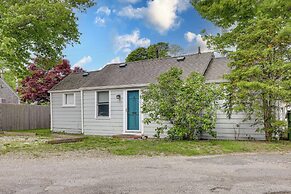 1 Mi to Ferry: 'sea Street Cottage' in Hyannis
