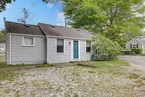 1 Mi to Ferry: 'sea Street Cottage' in Hyannis