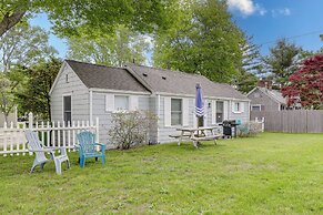 1 Mi to Ferry: 'sea Street Cottage' in Hyannis