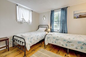 1 Mi to Ferry: 'sea Street Cottage' in Hyannis