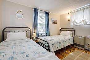 1 Mi to Ferry: 'sea Street Cottage' in Hyannis