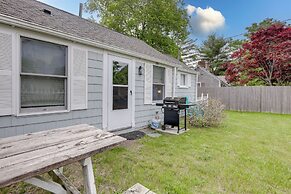 1 Mi to Ferry: 'sea Street Cottage' in Hyannis