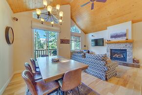 Central Townhome < 1 Mi to The Village at Mammoth!