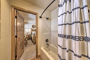 Cozy Ruidoso Cabin Retreat w/ Private Hot Tub