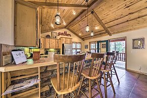 Cozy Ruidoso Cabin Retreat w/ Private Hot Tub