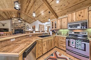 Cozy Ruidoso Cabin Retreat w/ Private Hot Tub