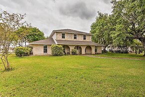 Lake Access & Pool: Spacious Freeport Home!