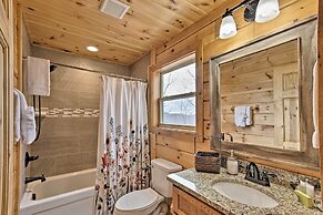 Elevated Cabin Bordering Smoky Mountain Nat'l Park