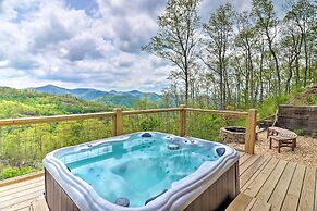 Elevated Cabin Bordering Smoky Mountain Nat'l Park