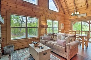 Elevated Cabin Bordering Smoky Mountain Nat'l Park