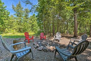 Cabin w/ Games & Hot Tub, 4 Mi to Beavers Bend!